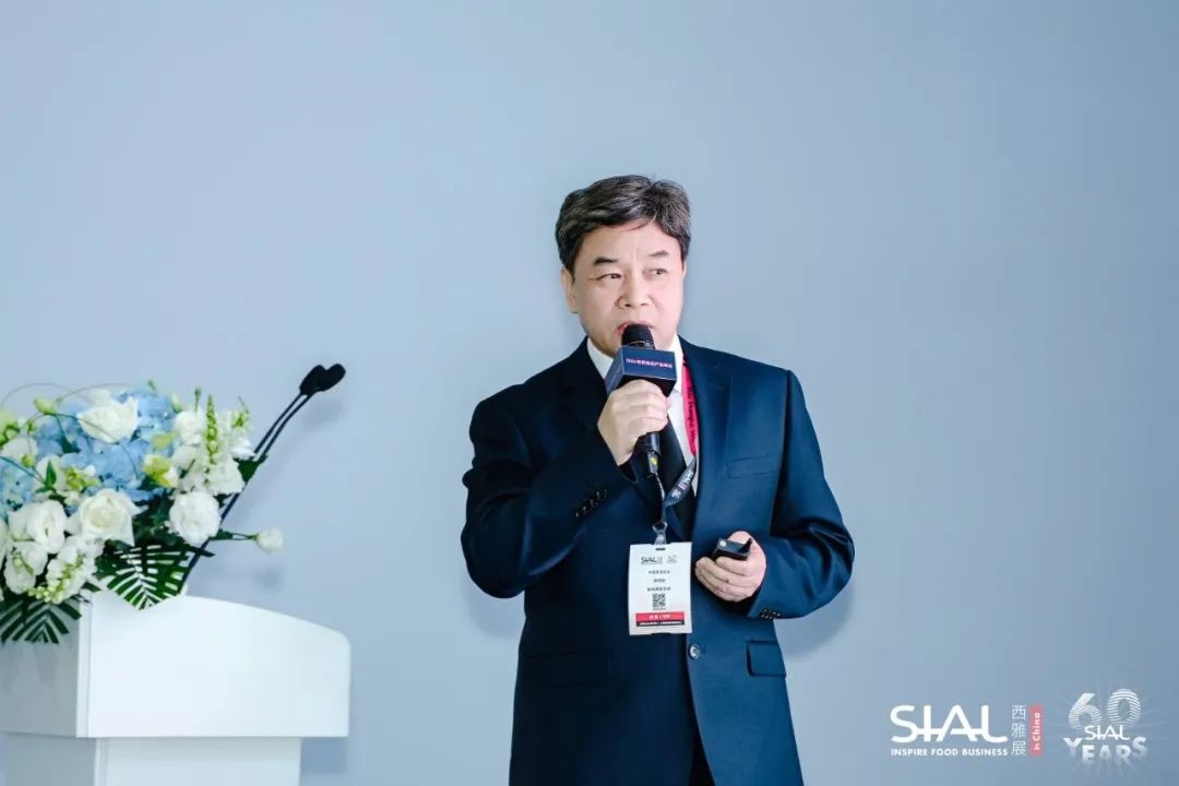 海关总署进出口食品安全局原一级巡视员,海关一级关务监督关衔,中国报关协会智库高级专家徐明焕